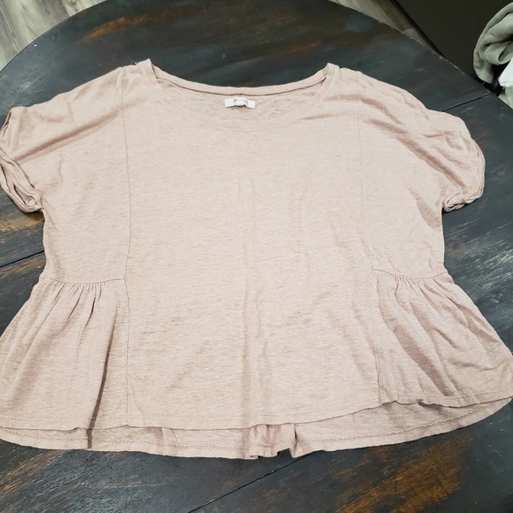 Madewell Tops - Madewell short sleeve top in rose shade with peplum in size medium
